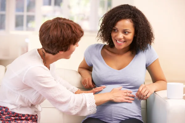 Schwangerschaftsvorsorge: Hebamme als Alternative zum Frauenarzt - Schwangerschaftsvorsorge: Hebamme als Alternative zum Frauenarzt